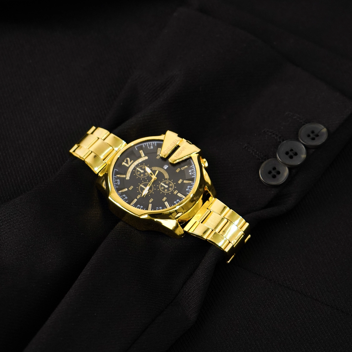 ساعت مچی DIESEL مردانه طلایی صفحه مشکی مدل U700