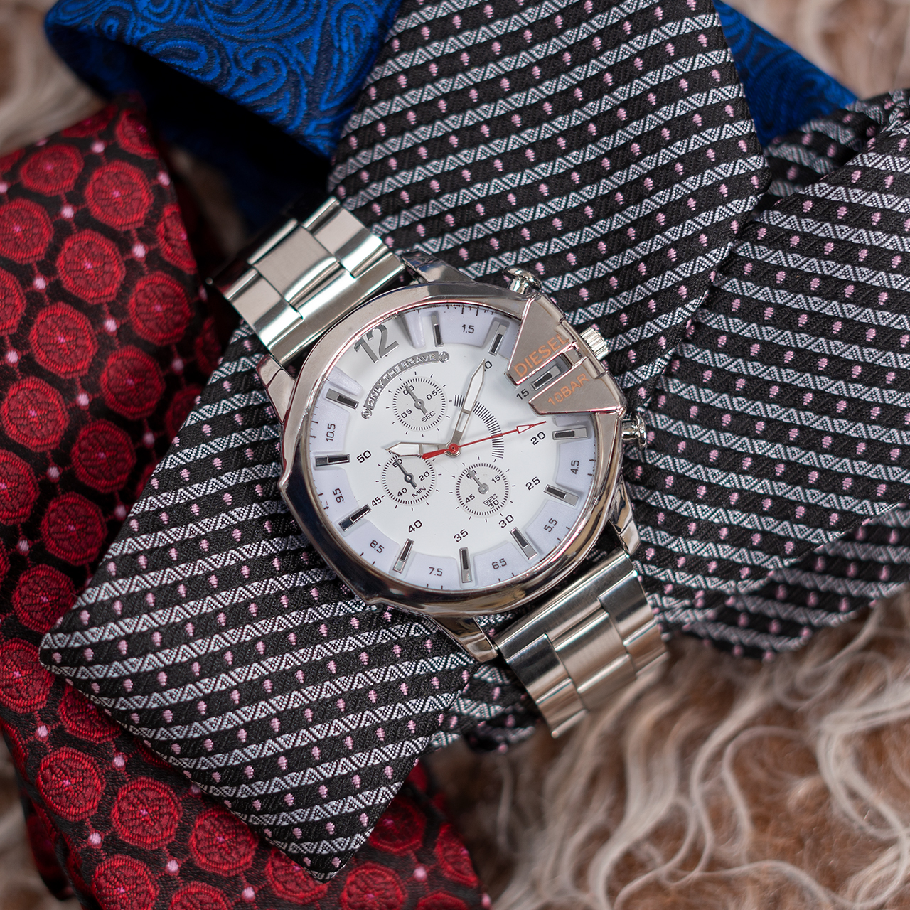 ساعت مچی DIESEL مردانه نقره ای صفحه سفید مدل U700